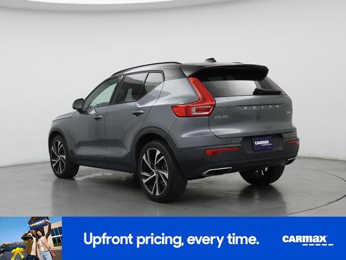Gray 2019 Volvo XC40 T5 R-Design