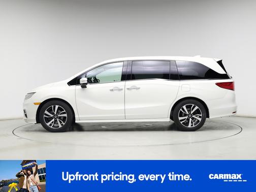 White 2018 Honda Odyssey Elite