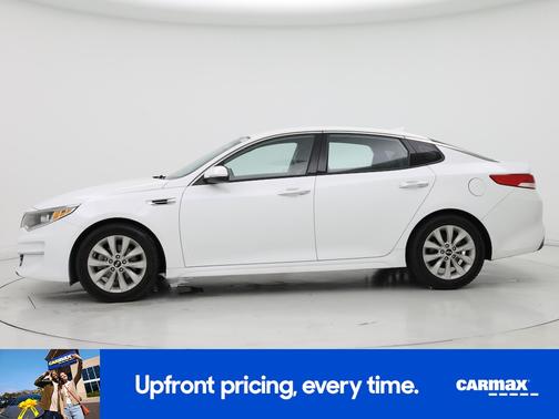 White 2018 Kia Optima EX