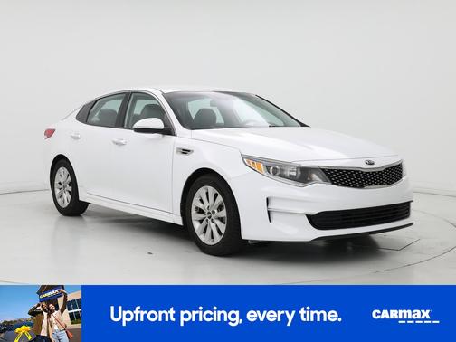 White 2018 Kia Optima EX