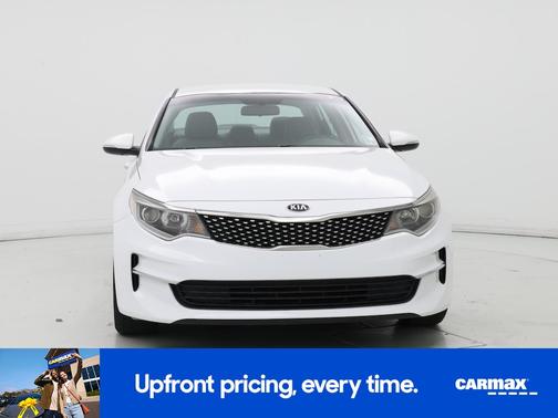 White 2018 Kia Optima EX