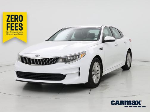 White 2018 Kia Optima EX
