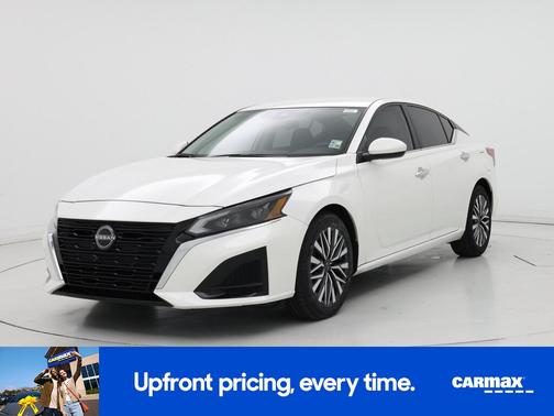 2023 Nissan Altima SV
