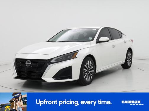 2023 Nissan Altima SV