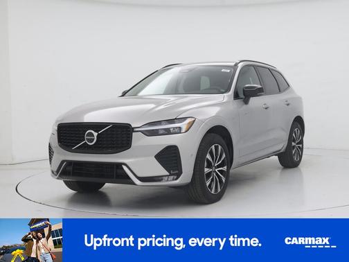 2023 Volvo XC60 B5 Ultimate Dark Theme