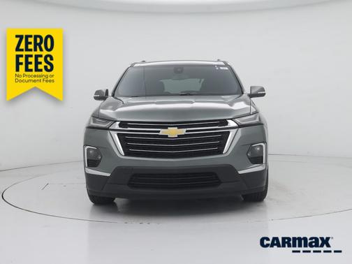 Green 2023 Chevrolet Traverse LT Cloth