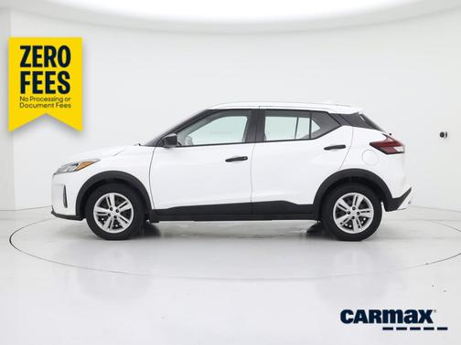 White 2024 Nissan Kicks S