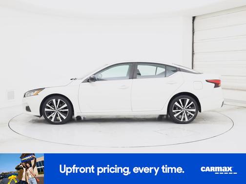 White 2019 Nissan Altima SR