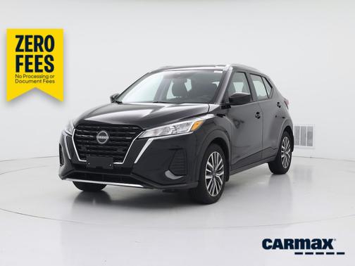 Black 2024 Nissan Kicks SV