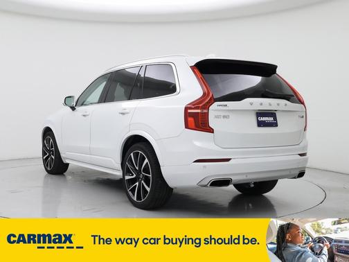 2020 Volvo XC90 T6 Momentum