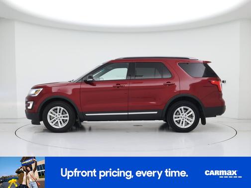 Red 2016 Ford Explorer XLT