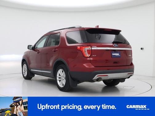 Red 2016 Ford Explorer XLT