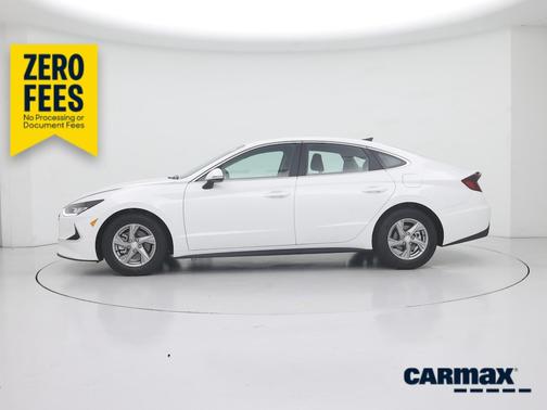 White 2022 Hyundai SONATA SE