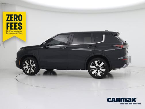 Black 2025 Mitsubishi Outlander SE
