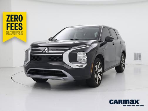 Black 2025 Mitsubishi Outlander SE
