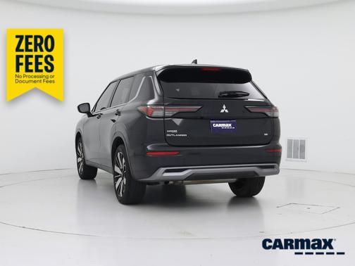 Black 2025 Mitsubishi Outlander SE