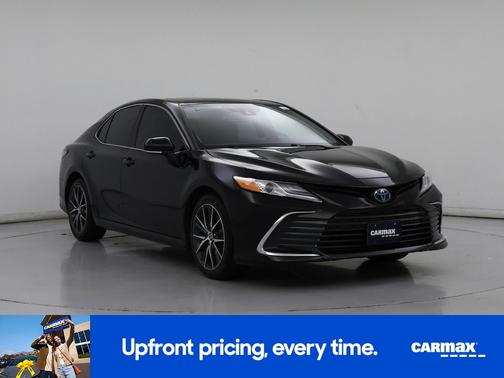 2022 Toyota Camry Hybrid XLE