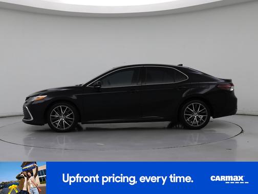 2022 Toyota Camry Hybrid XLE