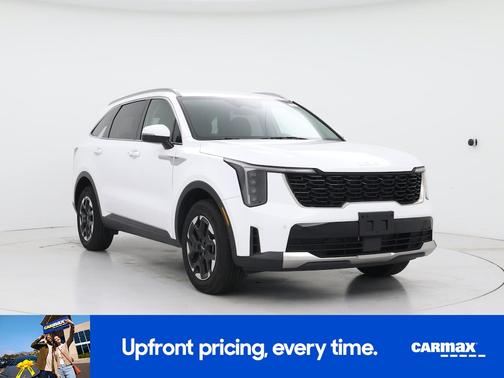 White 2024 Kia Sorento S