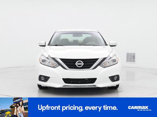 White 2018 Nissan Altima SL
