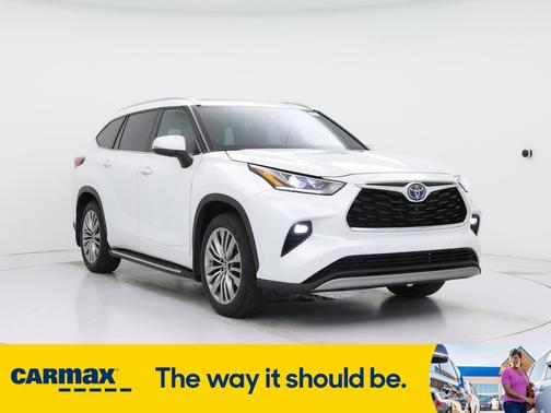 2022 Toyota Highlander Hybrid Platinum