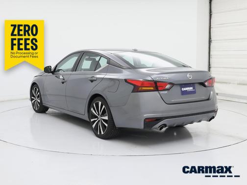 Gray 2019 Nissan Altima SR