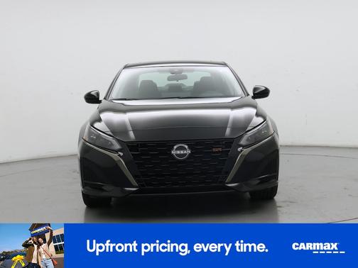 Black 2024 Nissan Altima SR