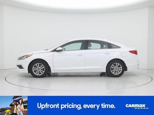 White 2016 Hyundai SONATA SE