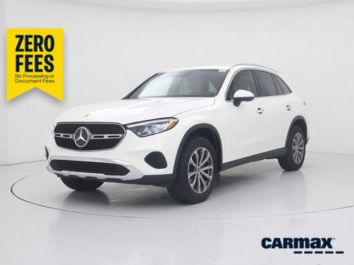 White 2023 Mercedes-Benz GLC 300