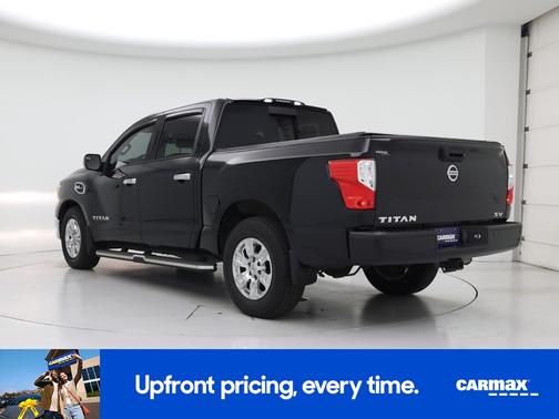 2017 Nissan Titan SV