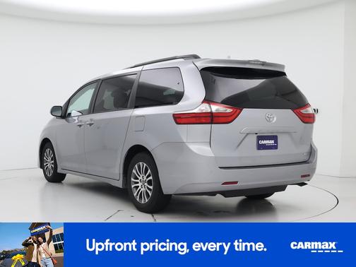 2018 Toyota Sienna XLE