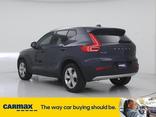 2021 Volvo XC40 T4 Momentum
