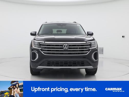 Black 2024 Volkswagen Atlas SE w/Tech