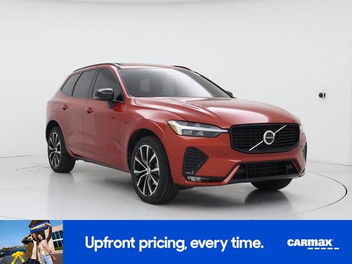 2023 Volvo XC60 B5 Plus Dark Theme