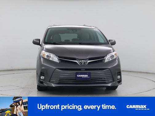 2020 Toyota Sienna XLE