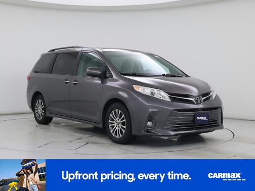 2020 Toyota Sienna XLE
