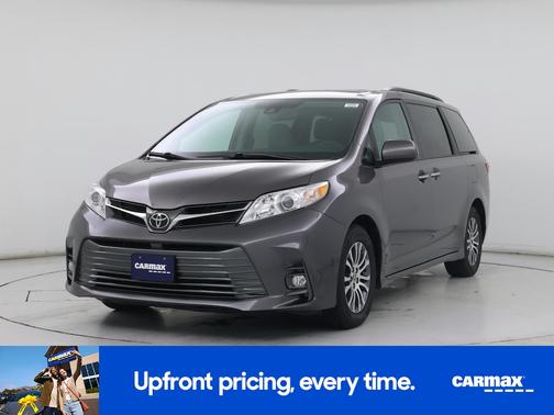 2020 Toyota Sienna XLE