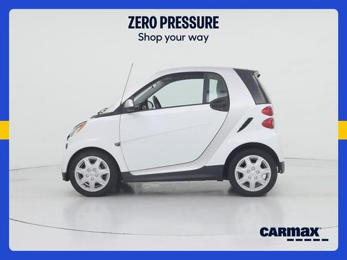 White 2015 smart ForTwo Pure