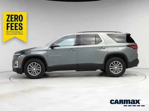 Green 2023 Chevrolet Traverse LT Cloth