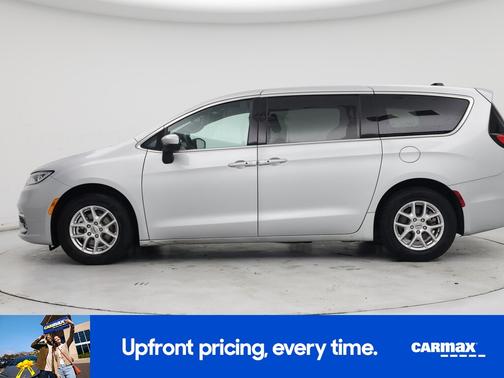 2023 Chrysler Pacifica Touring