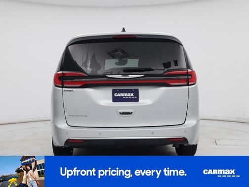 2023 Chrysler Pacifica Touring