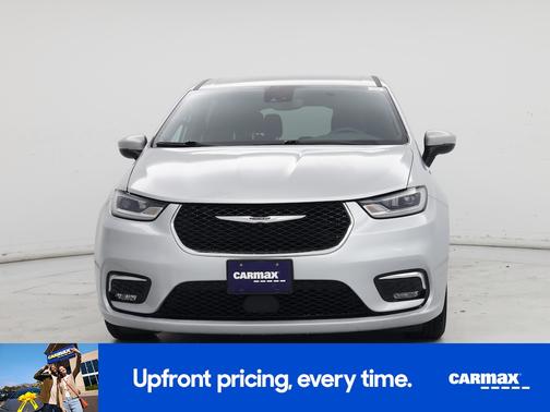 2023 Chrysler Pacifica Touring