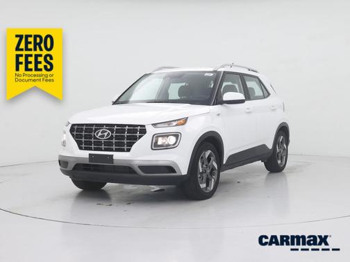 White 2025 Hyundai VENUE SE