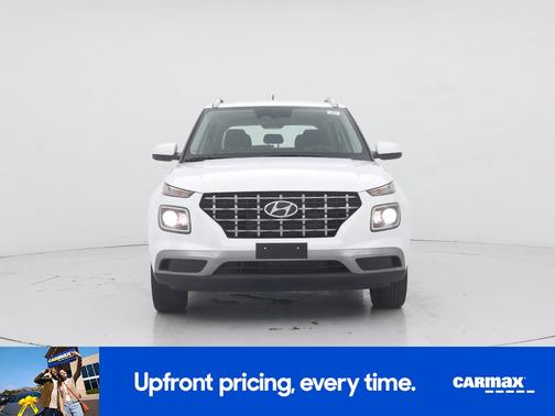 White 2025 Hyundai VENUE SE