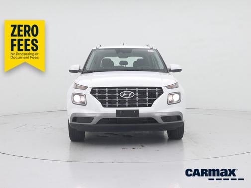 White 2025 Hyundai VENUE SE