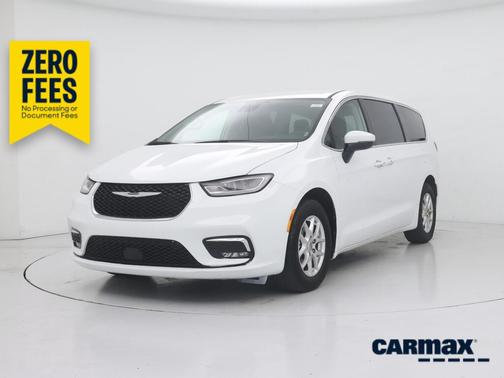 White 2023 Chrysler Pacifica Touring L