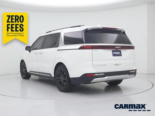 White 2022 Kia Carnival SX Prestige