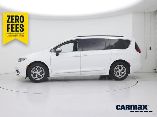 White 2023 Chrysler Pacifica Limited