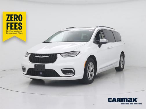 White 2023 Chrysler Pacifica Limited