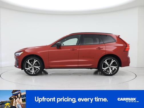2022 Volvo XC60 B5 R-Design